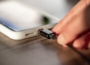 How to Clean Out Your iPhone Charging Port