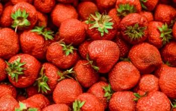 How to Wash Strawberries