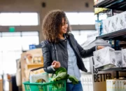 Tips on How to Shop for Groceries and Minimize Waste