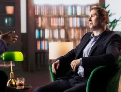 Why the smartest people use subtle intelligence listening to win