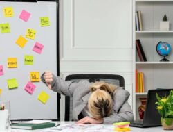 Wait, is your messy desk actually one of those hidden intelligence signs?