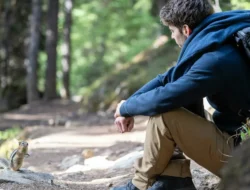 7 Silent Signs of Low Self-Esteem in Men That Most People Miss