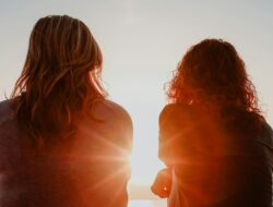 Are You Boring Your Friends? 6 Everyday Speaking Mistakes to Avoid