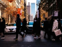 Is your American middle class status real? Look for these 7 signs