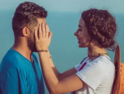 Is it Love or Just a Habit? 9 Fake Relationship Signs to Watch For