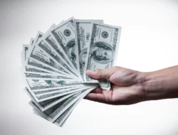 Financial Standards by Age: How Your Income Needs Change