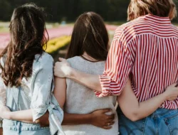 Think You’re Socially Awkward? These 11 Social Development Habits Prove You’re Just Intentional