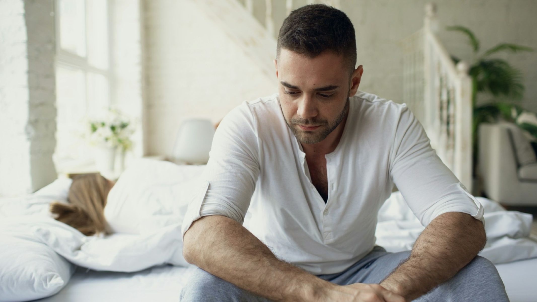 7 warning signs you're falling for emotionally unavailable men