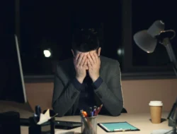 9 Toxic Work Culture Signs to Watch Out For