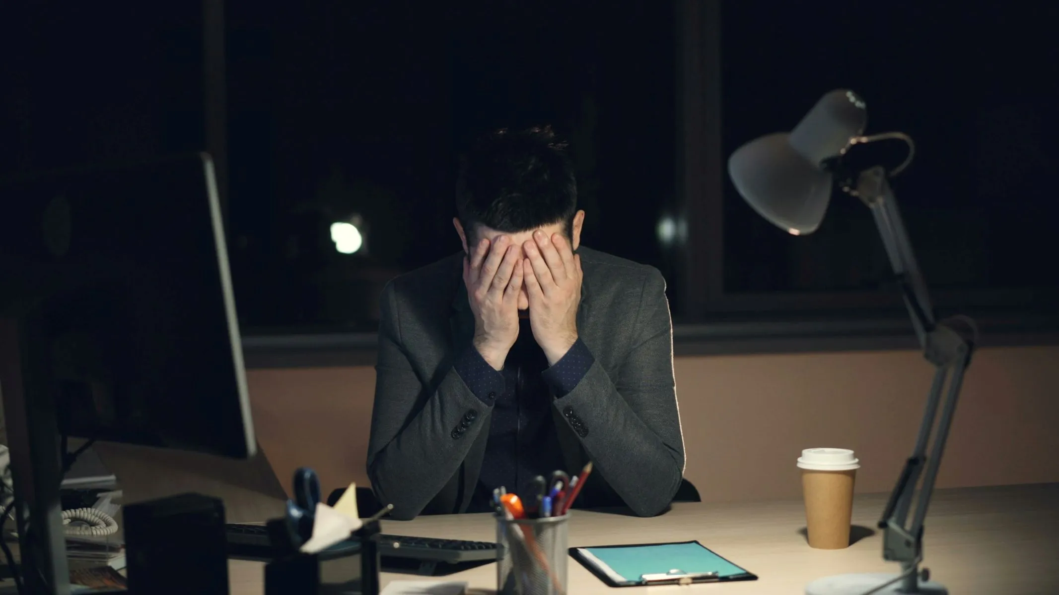 9 Toxic Work Culture Signs to Watch Out For
