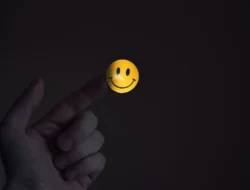 Are you still doing these? 7 outdated Millennial habits that Gen Z finds “cringe”