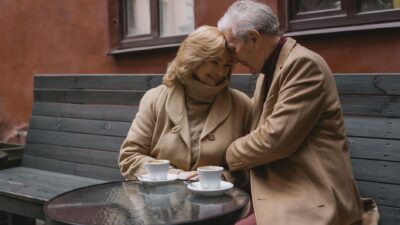 Age Gap Dating: Key Facts About Intergenerational Romance