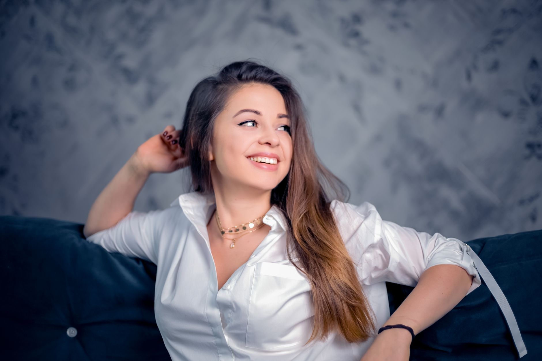 Illustration of Attractive Personality Traits That Boost Your Social Appeal