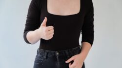 Body Language Hacks to Look More Confident and Attractive