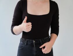 Body Language Hacks to Look More Confident and Attractive