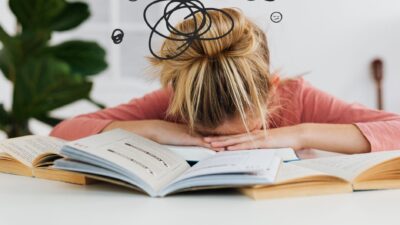 Illustration of Brain Fog Signs and Cognitive Decline: What to Watch For