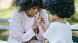 Build a Closer Mother-Child Bond: Positive Parenting Tips