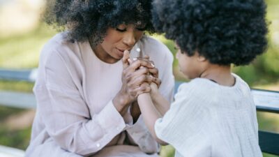Build a Closer Mother-Child Bond: Positive Parenting Tips