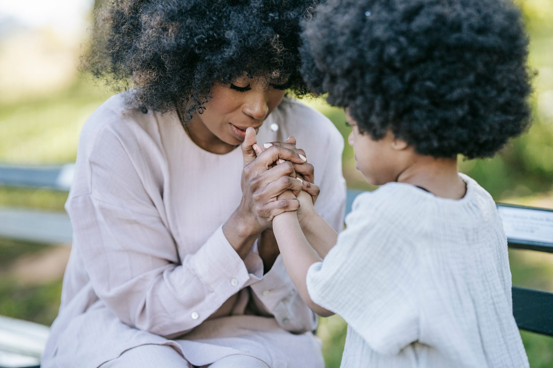 mother child relationship illustration for Build a Closer Mother-Child Bond: Positive Parenting Tips