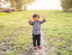 Childhood Emotional Neglect Signs You Might Not Notice as an Adult