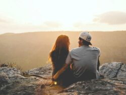 Signs of Unhappy Partner You Might Be Missing Lately