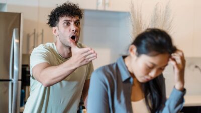 Divorce Warning Signs: What Couples Stop Doing First