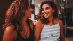 Fake vs Real Friends: How to Recognize a True Friendship