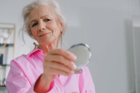 Graceful Aging Habits: Avoid These 7 Daily Traps
