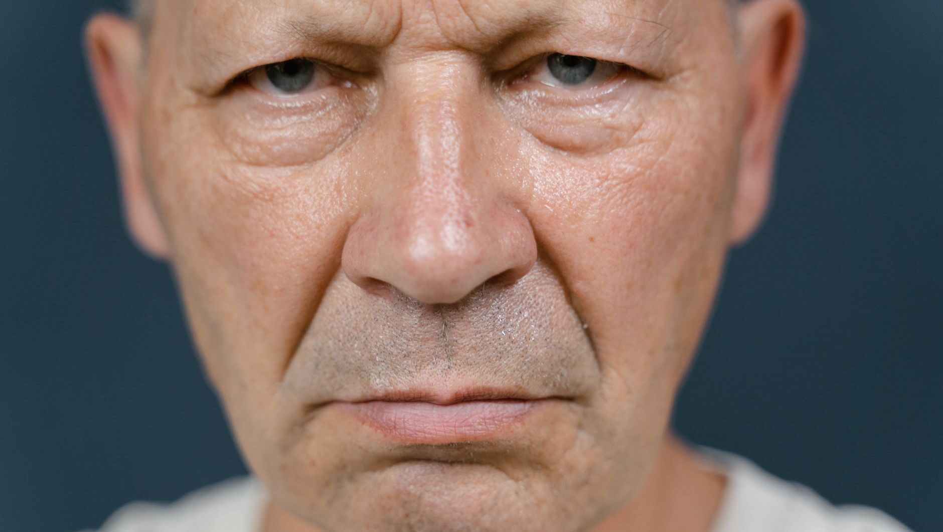 men aging illustration for Grooming Habits That Make Men Look Older: Skin Care Tips