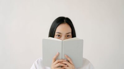 Habits That Reveal Intelligence: Subtle Signs to Notice