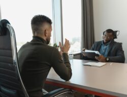 Inappropriate Questions to Ask in an Interview (Examples)