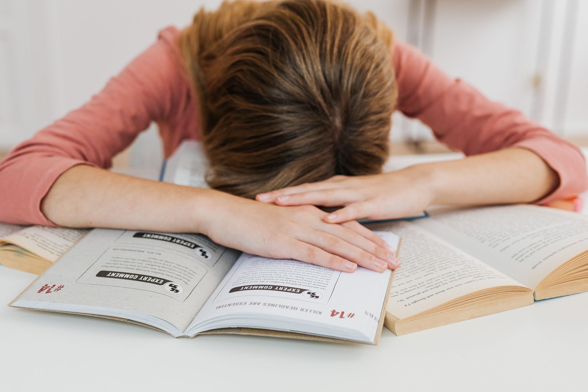 academic burnout illustration for Is high functioning burnout ruining your grades without you knowing?