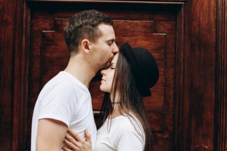 Signs He Loves You: Subtle Body Language Cues Explained