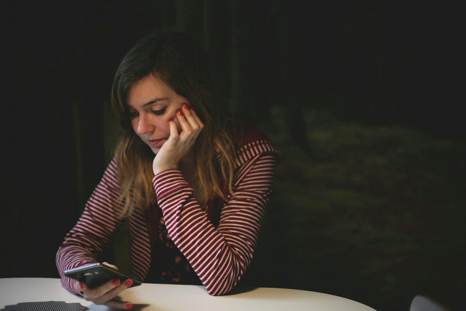 Gaslighting Signs: How to Spot Emotional Abuse Early — Featured image