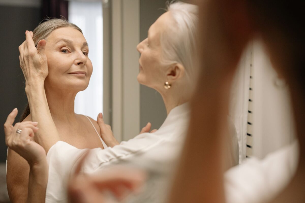 aging gracefully illustration for Letting Go After 50: Habits Women Over 50 Should Drop