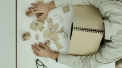 Illustration of Mental Exhaustion Signs: Is It Burnout or Just Laziness?