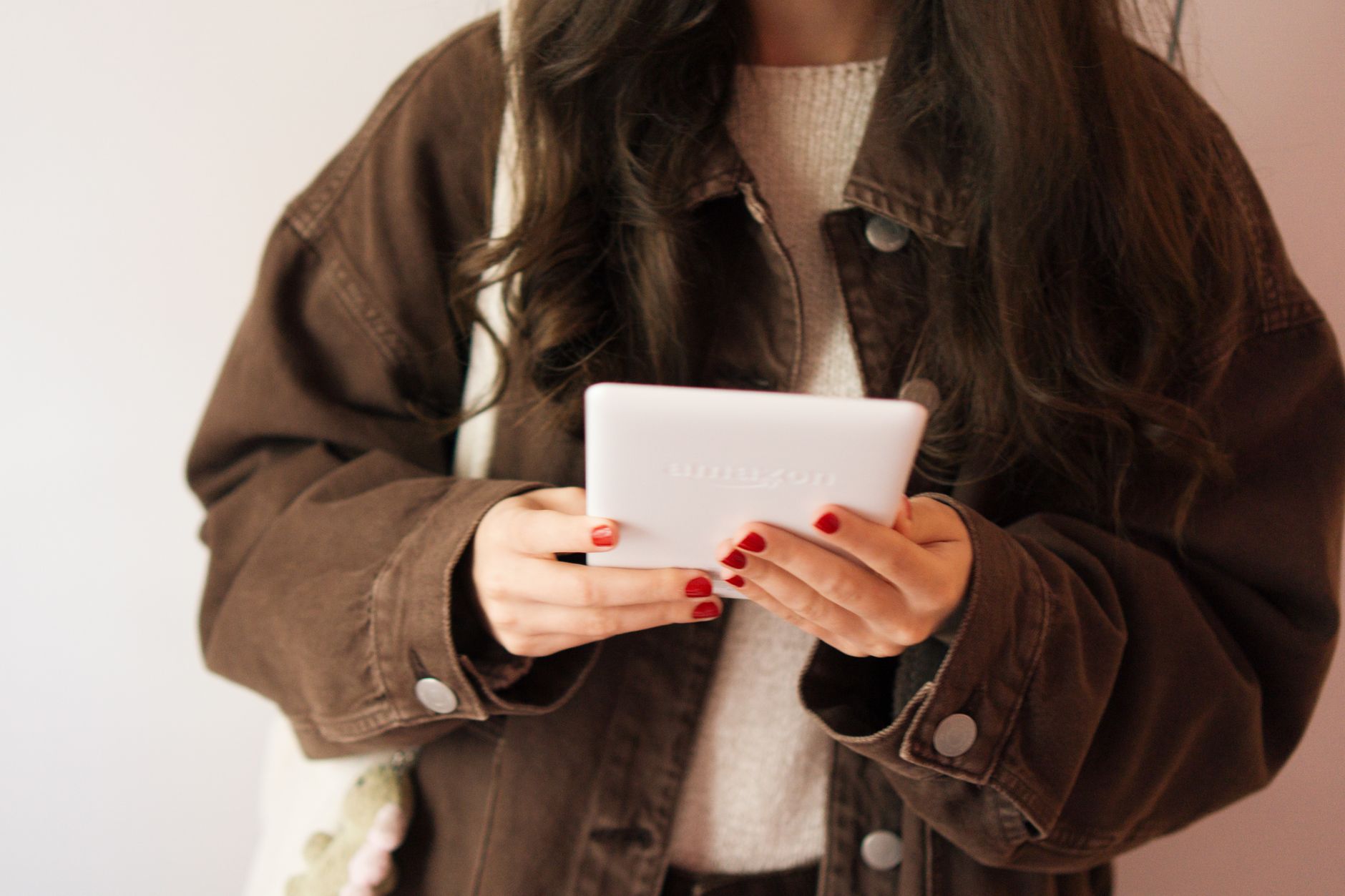 Illustration of Millennial Habits That Give Away Your Age (Quietly)