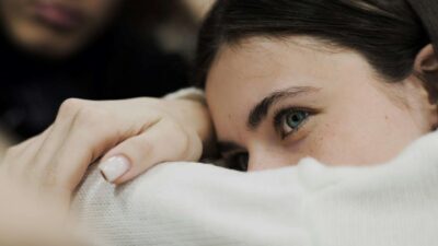 Why Emotionally Unavailable Attraction Keeps Finding You — Featured image