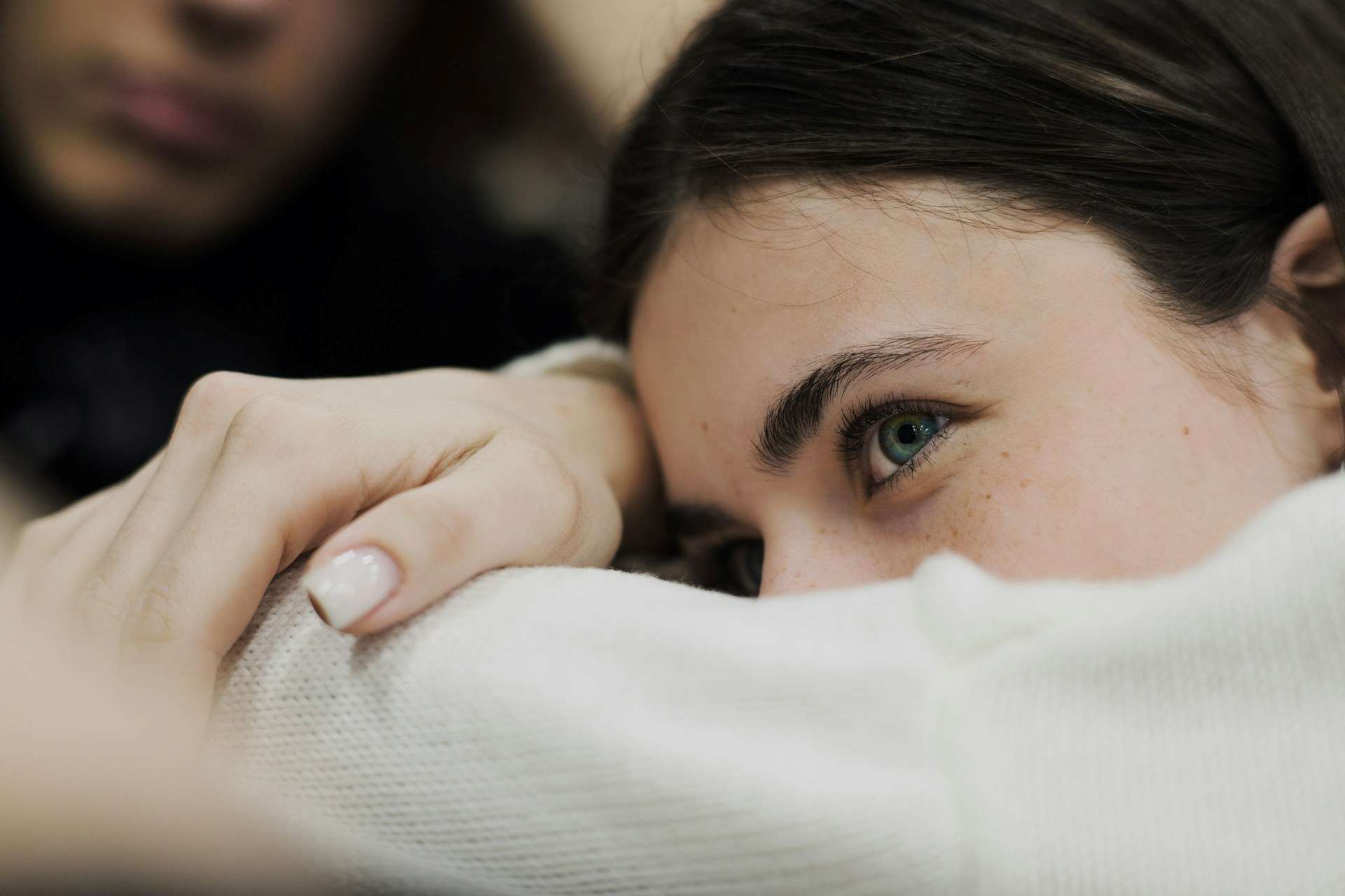 Why Emotionally Unavailable Attraction Keeps Finding You — Featured image
