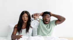 Illustration of Oversleeping Health Risks: Warning Signs of Too Much Sleep