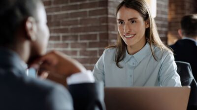 Signs Someone Secretly Resents You (Even When Nice) — Featured image