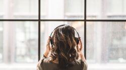 Hidden Personality Traits Your Body Language Reveals