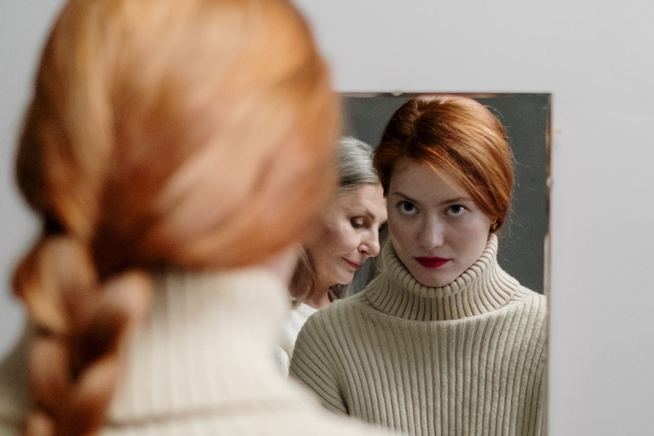 Sad Habits People With Unattractive Feeling Habits Often Share — Featured imag