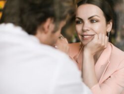 Little Habits That Boost Attraction Naturally