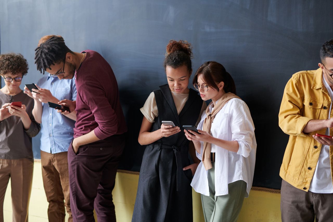 Gen Z Slang Words Explained: Bridging the Generation Gap — Featured image