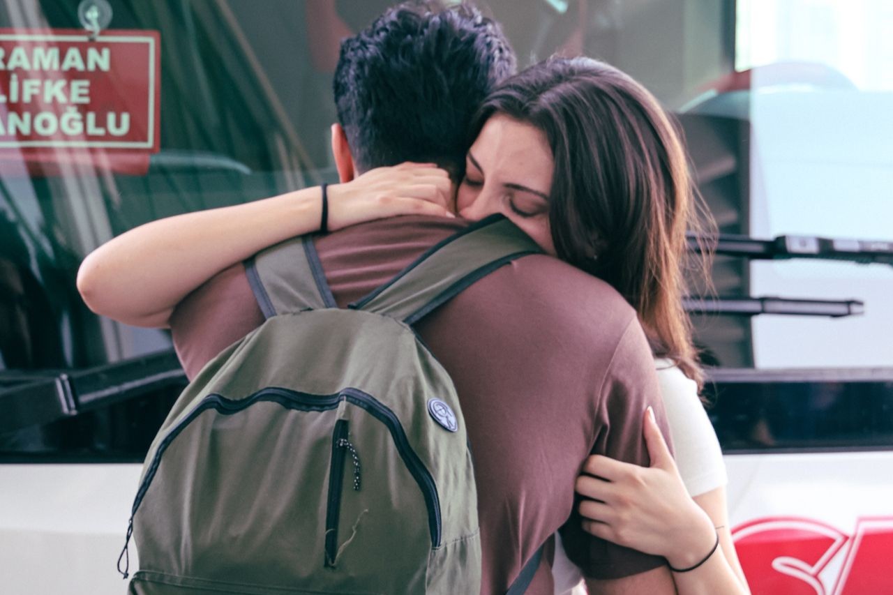 Spotted these signs of emotional drift in long distance relationships? — Feature