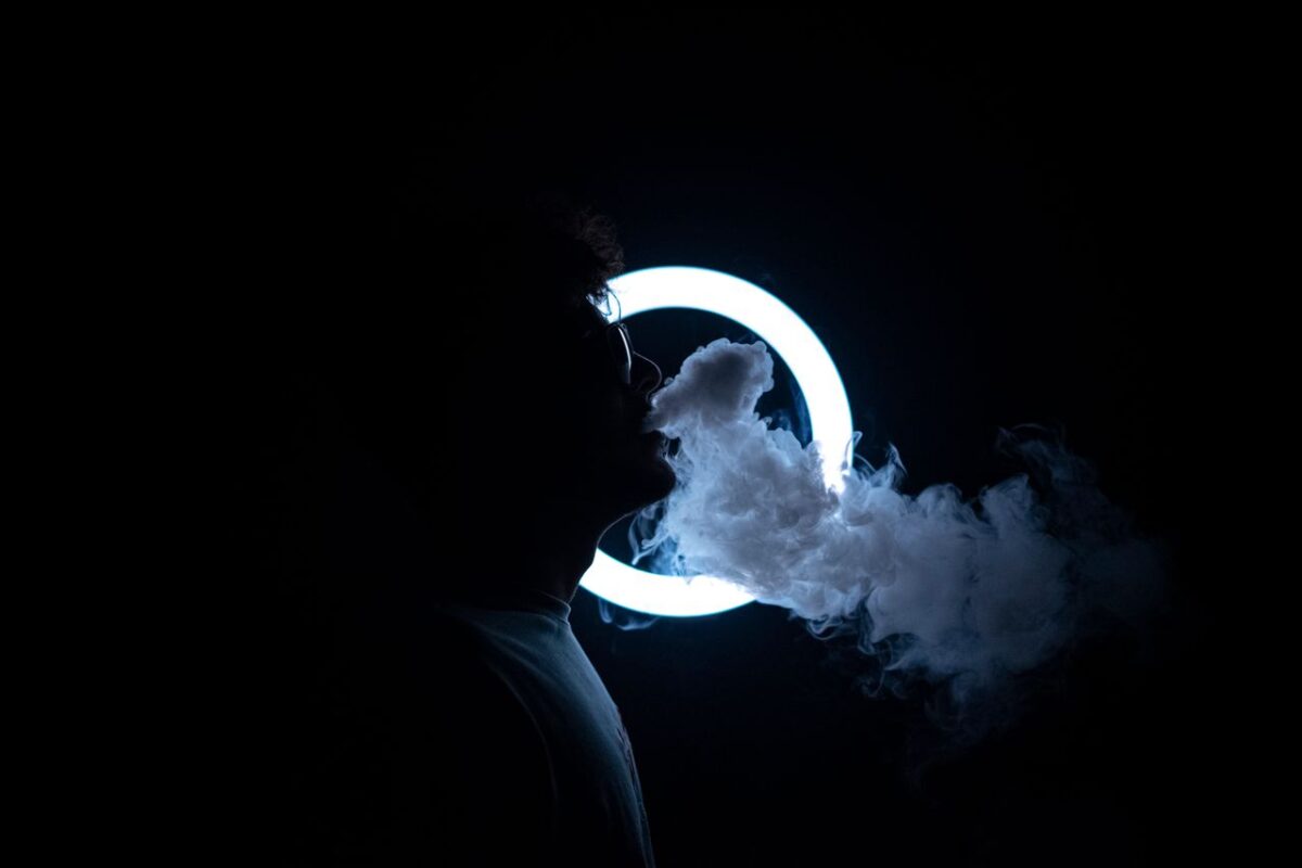 Vaping Health Risks: Doctors Warn of Hidden Lung Dangers — Featured image