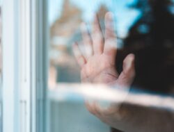 The Psychology of Missing Someone Is Wilder Than You Think