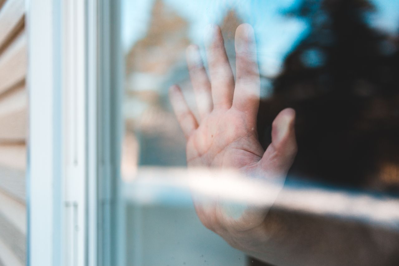 The Psychology of Missing Someone Is Wilder Than You Think — Featured image