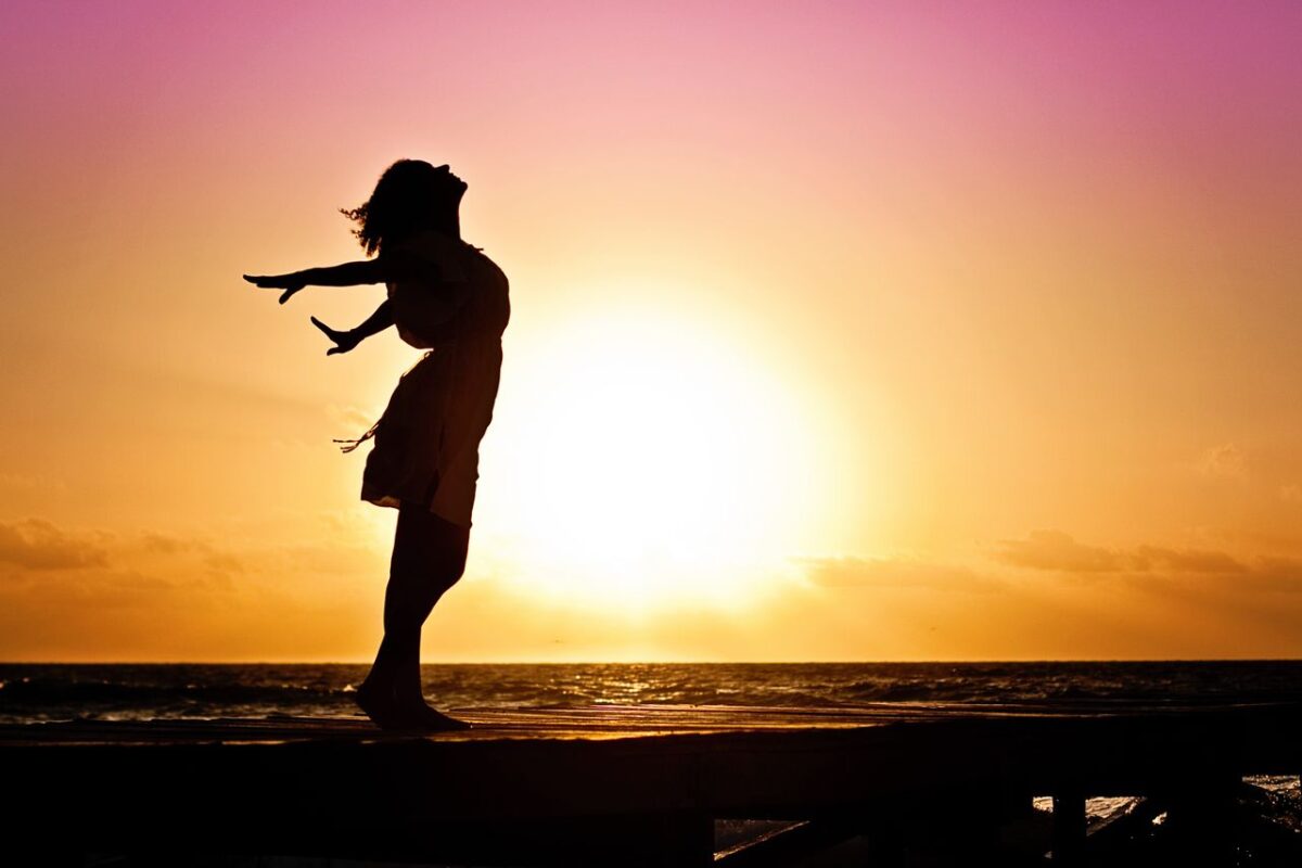 Decades of Happiness Research: Secrets to a Fulfilling Life — Featured image